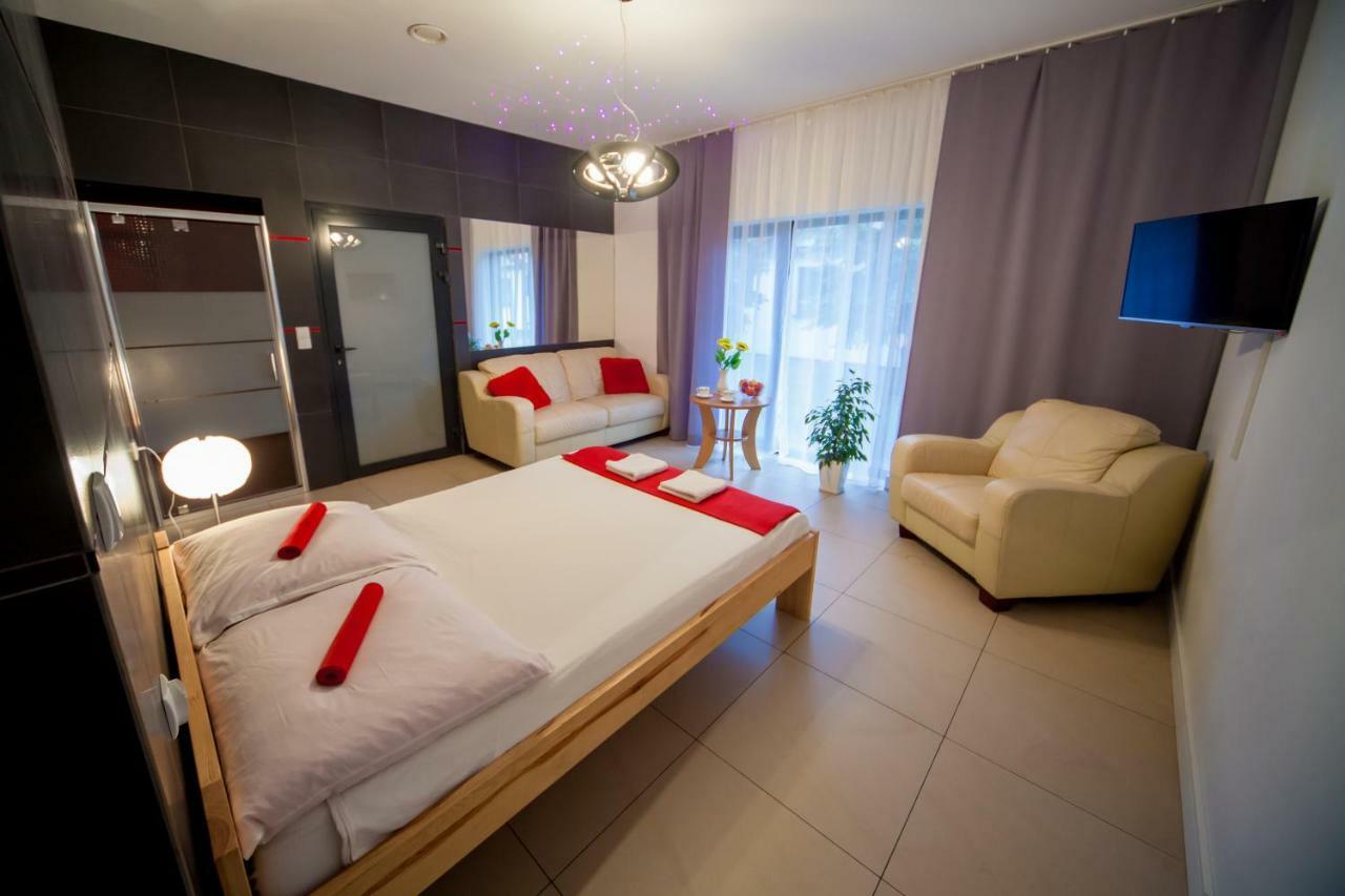 Sadova Park Villa Slesin  Luaran gambar